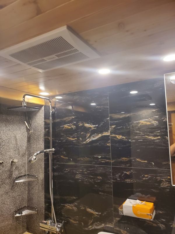 順檍工程行台北・新北台北・新北衛浴裝修｜雙洗手台與浴櫃收納｜洗手檯與衛浴機能更新現場紀錄 03
